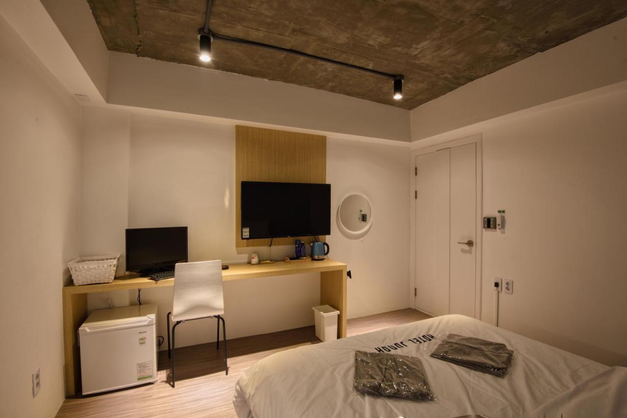 Hotel Junoh Seoul Exterior photo